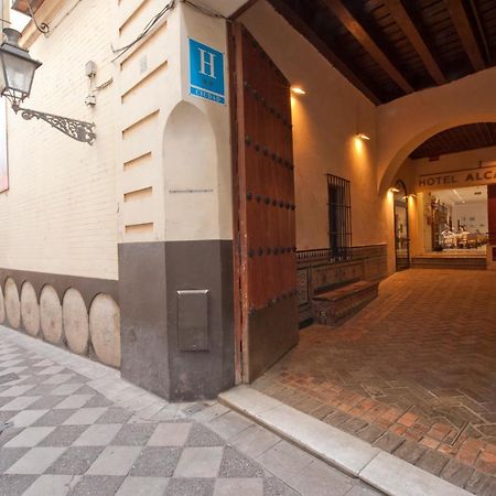 Hotel Alcántara Siviglia Esterno foto
