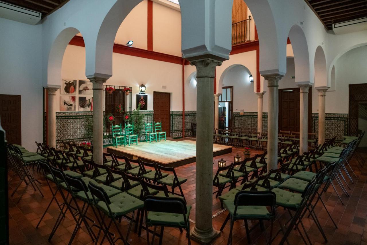 Hotel Alcántara Siviglia Esterno foto