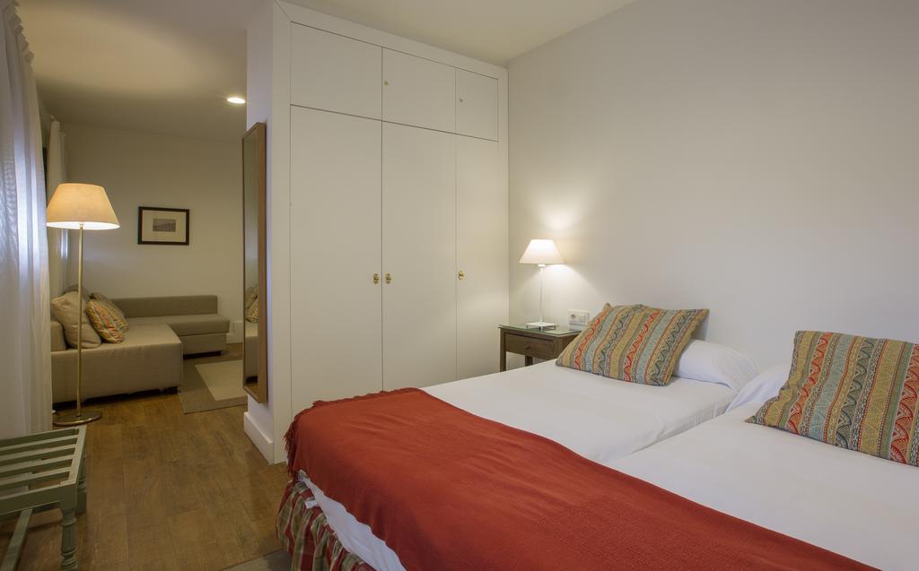 Hotel Alcántara Siviglia Esterno foto