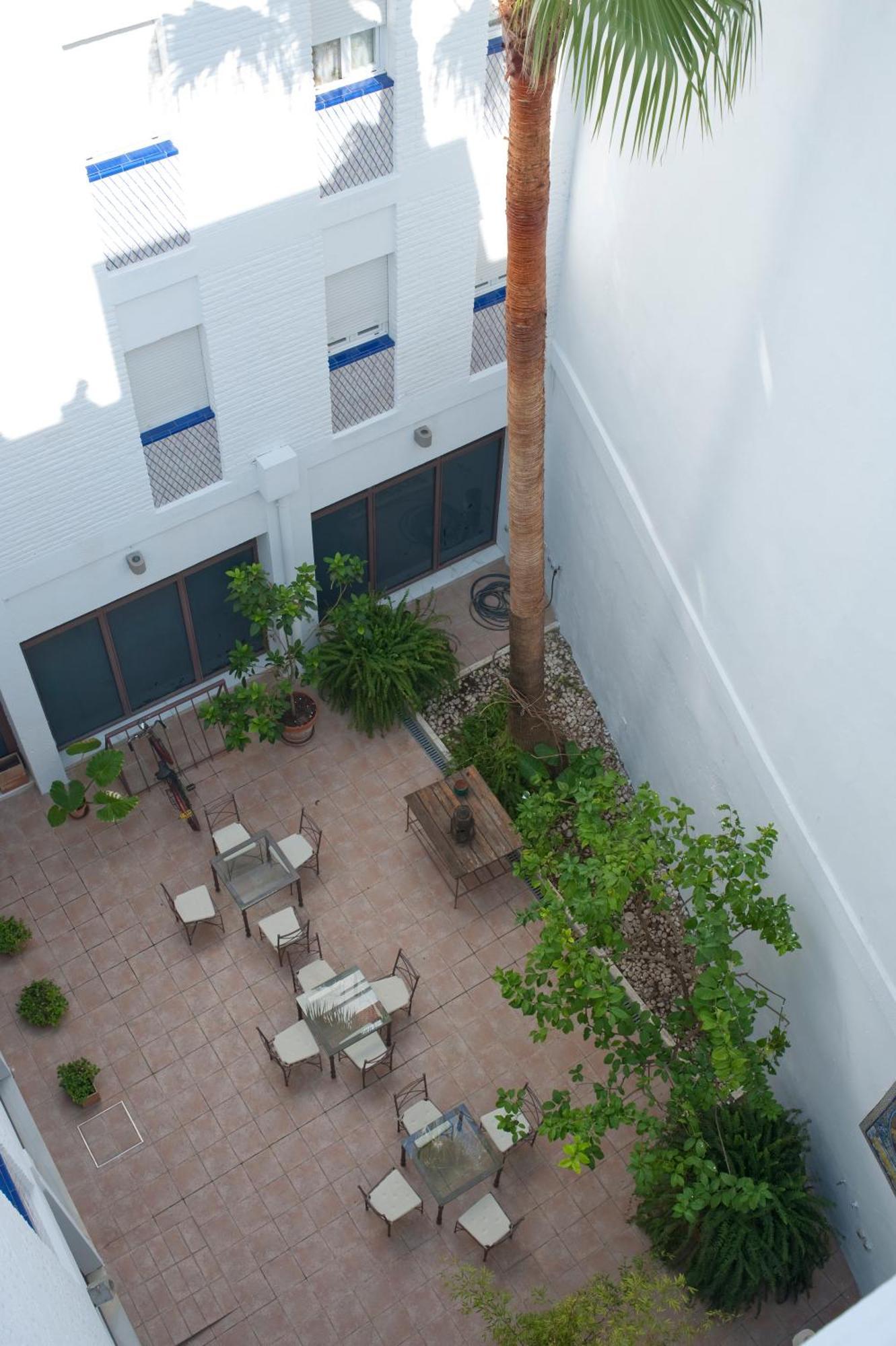 Hotel Alcántara Siviglia Esterno foto