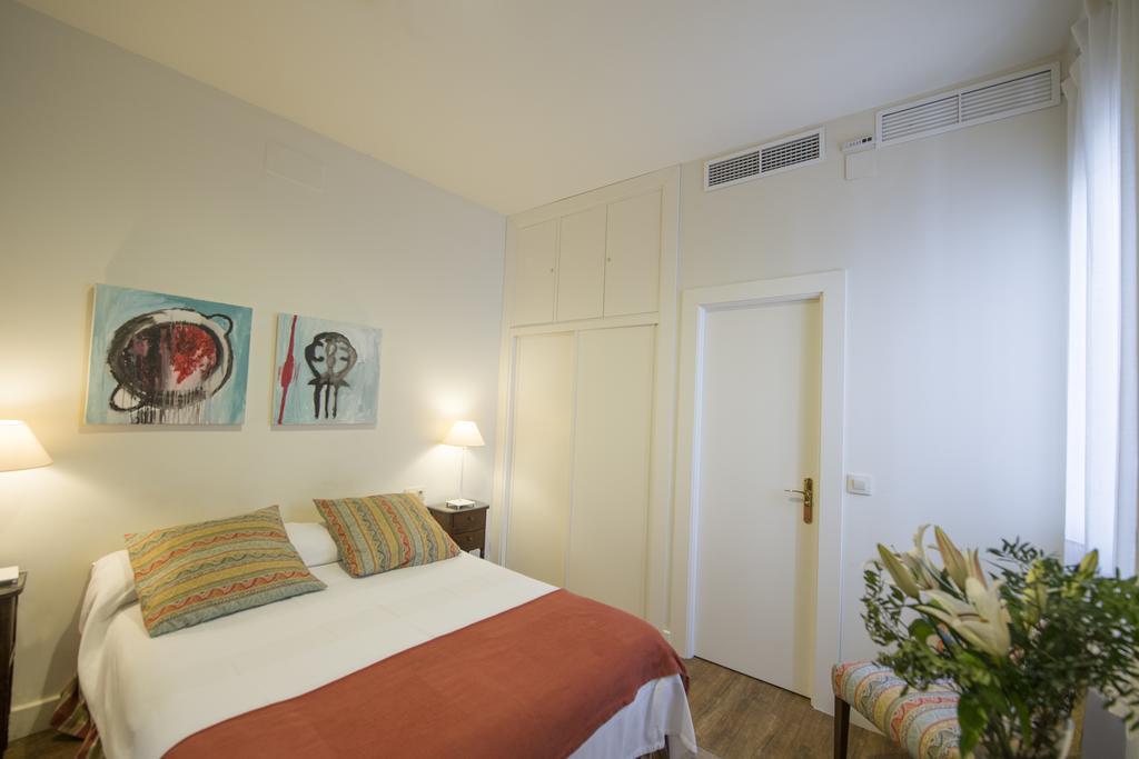 Hotel Alcántara Siviglia Esterno foto