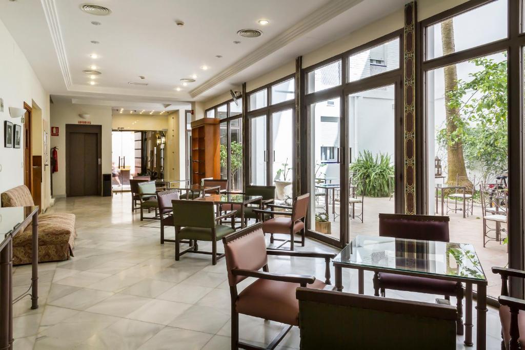Hotel Alcántara Siviglia Esterno foto