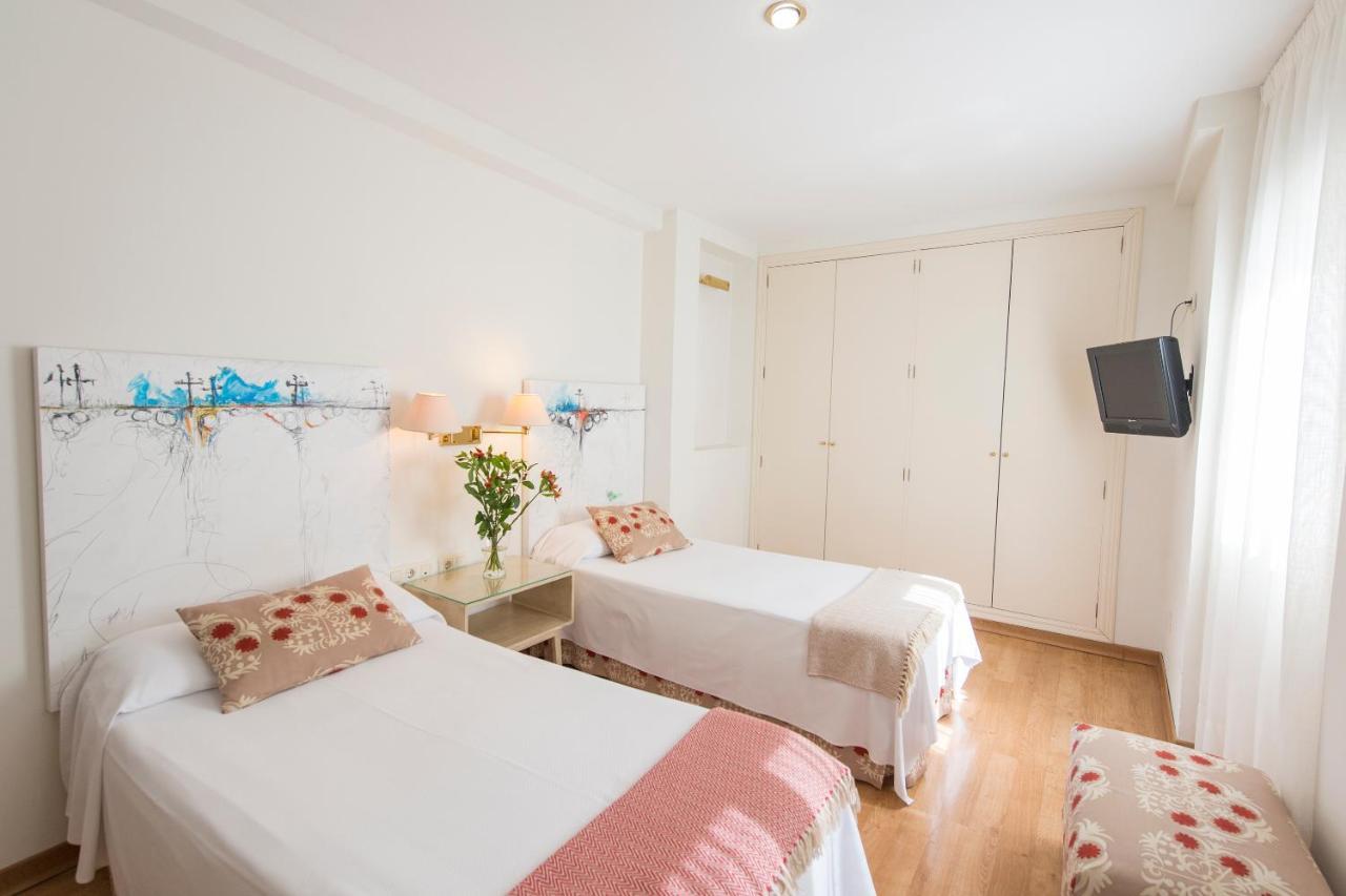Hotel Alcántara Siviglia Esterno foto